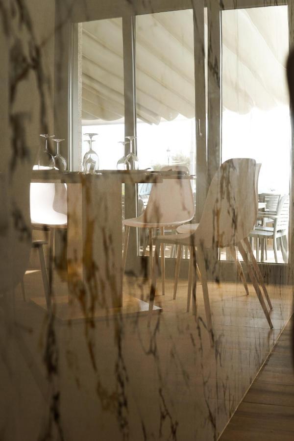 Hostal Montevideo Beachfront Nigrán Dış mekan fotoğraf