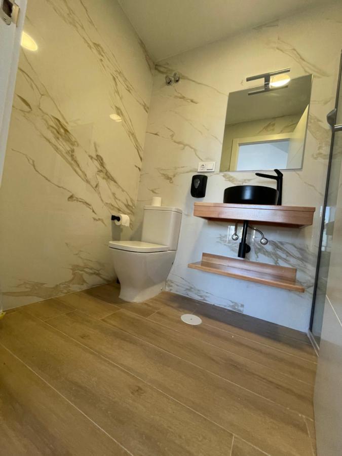 Hostal Montevideo Beachfront Nigrán Dış mekan fotoğraf