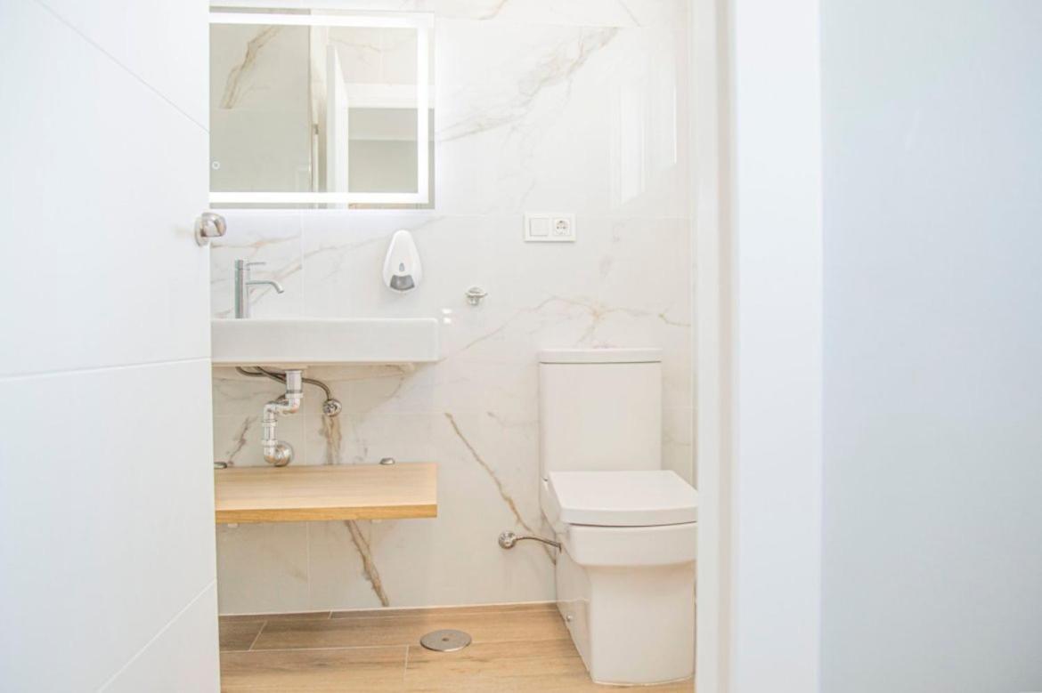 Hostal Montevideo Beachfront Nigrán Dış mekan fotoğraf
