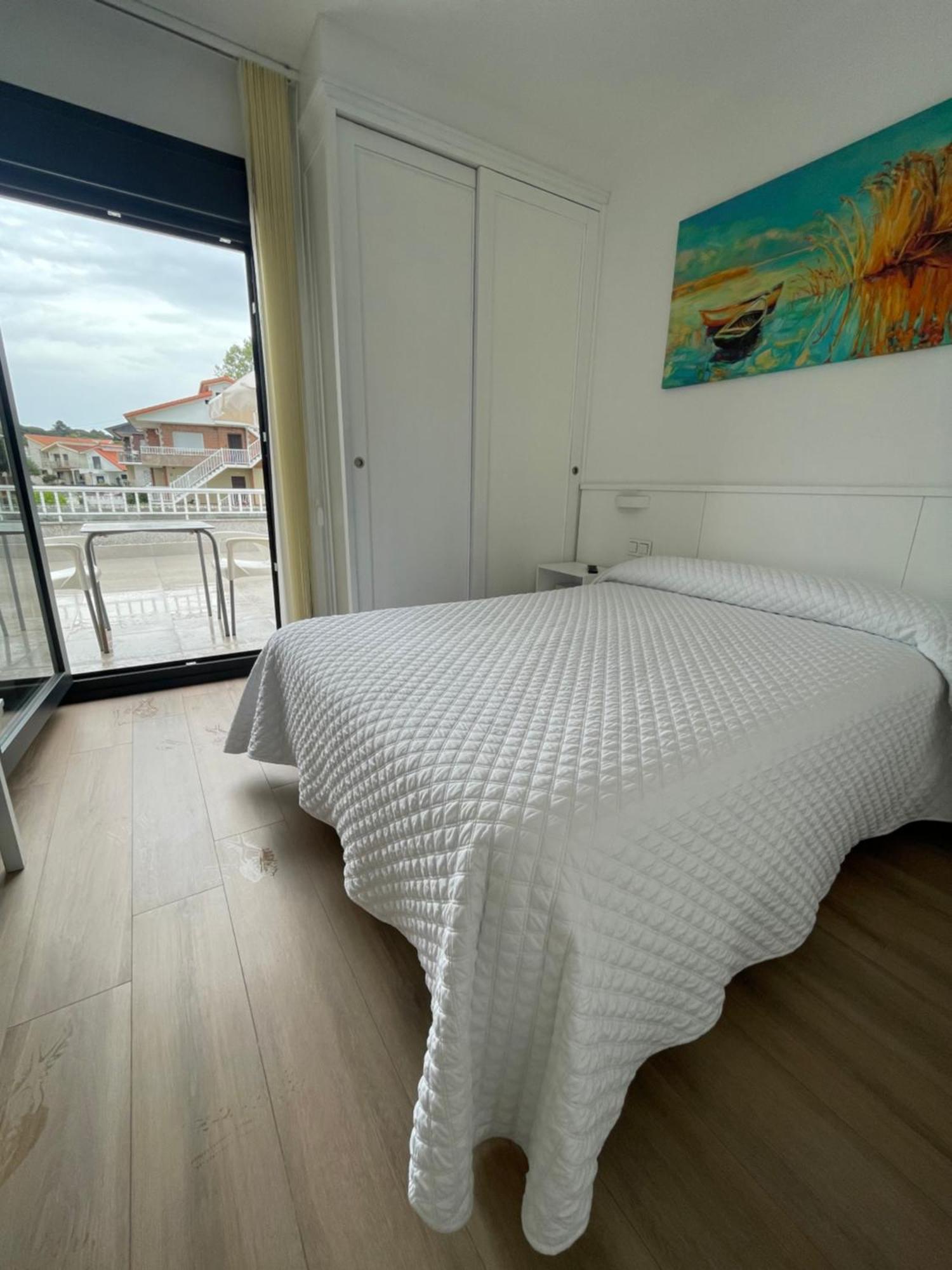 Hostal Montevideo Beachfront Nigrán Dış mekan fotoğraf