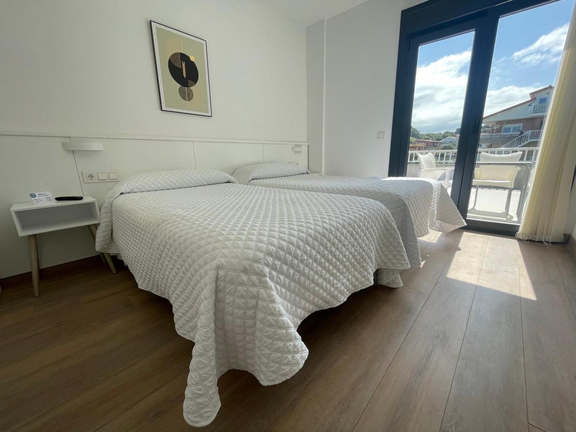 Hostal Montevideo Beachfront Nigrán Dış mekan fotoğraf