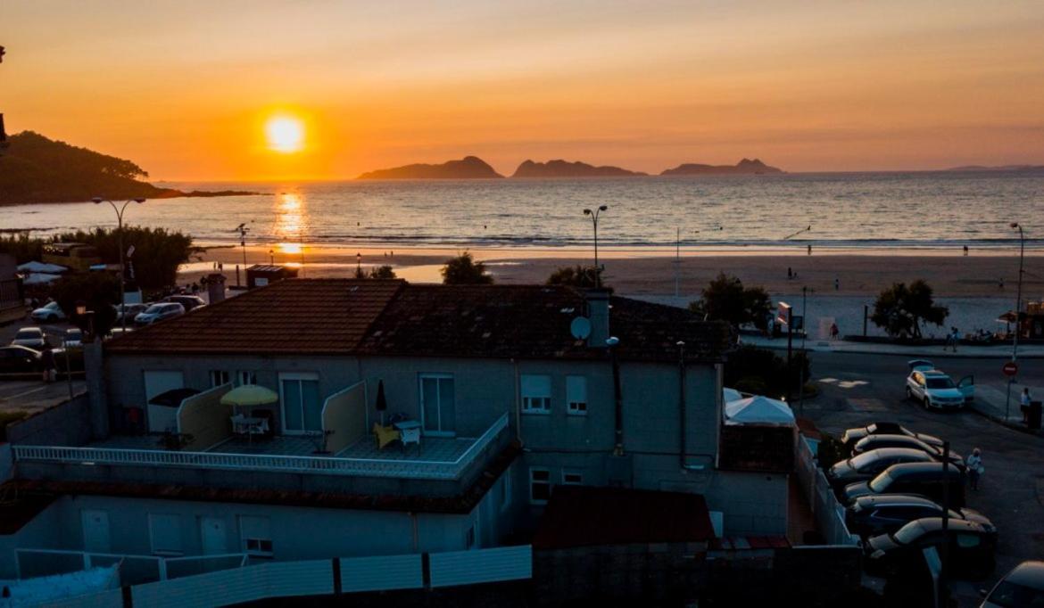 Hostal Montevideo Beachfront Nigrán Dış mekan fotoğraf
